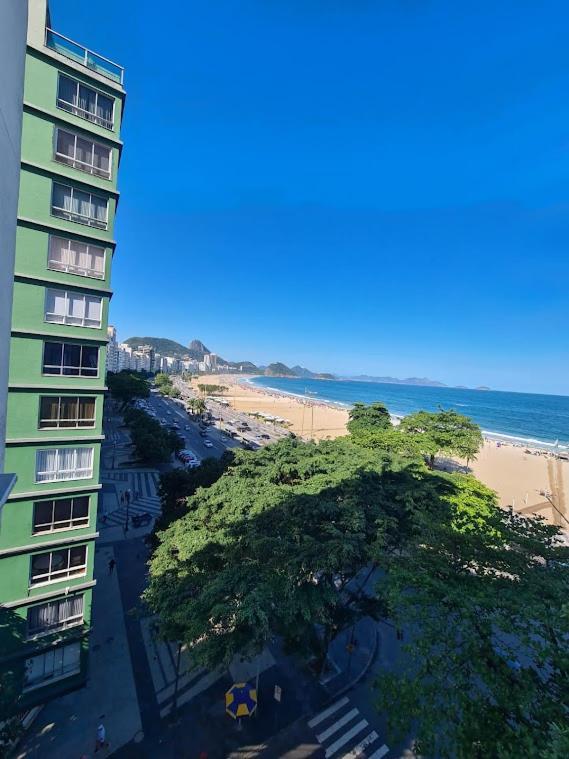 Frente Mar Copacabana Avenida Atlantica 公寓